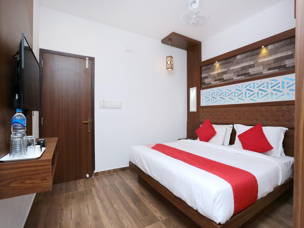 Hotel Qube Kochi Zewnętrze zdjęcie