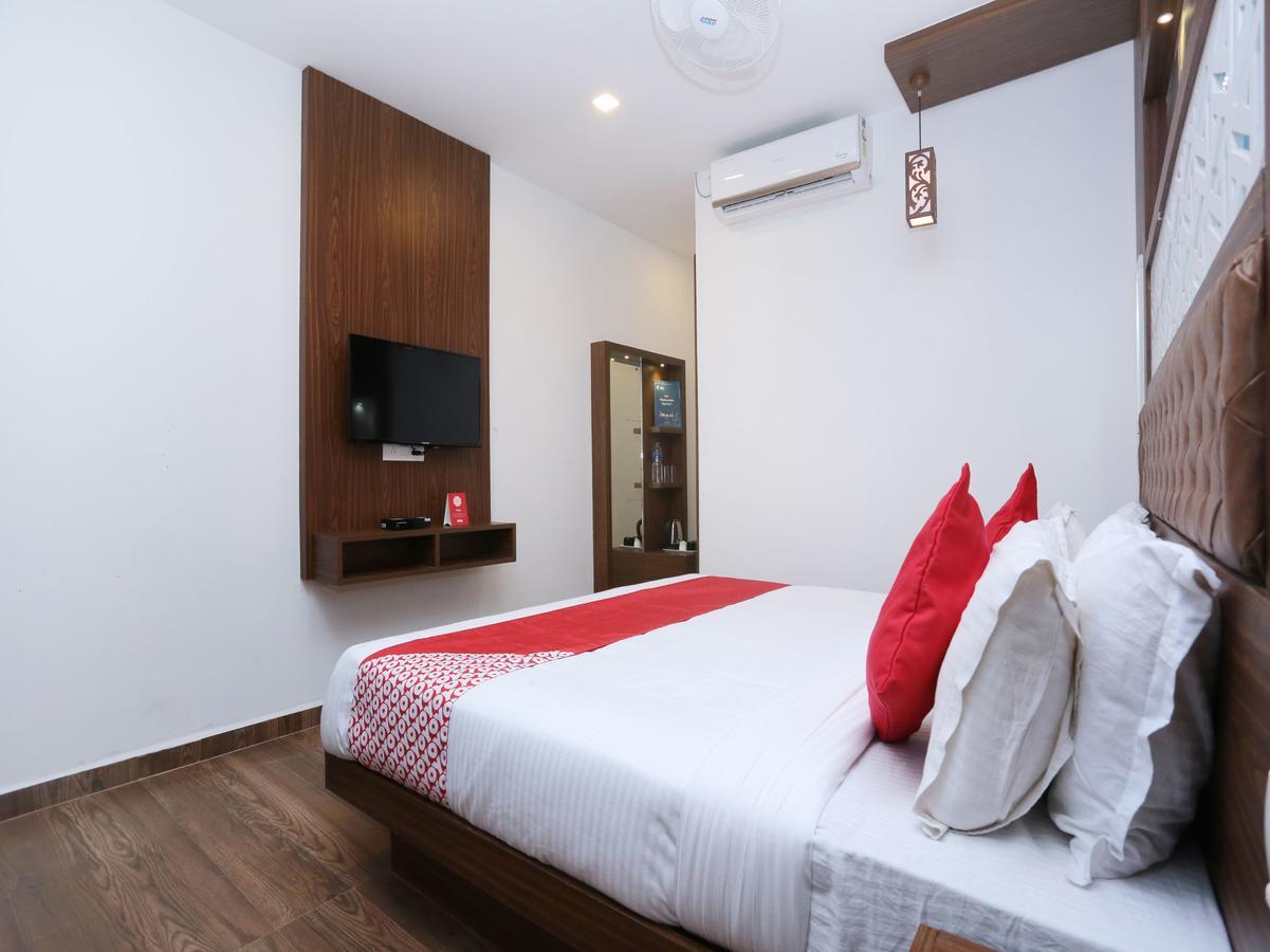 Hotel Qube Kochi Zewnętrze zdjęcie