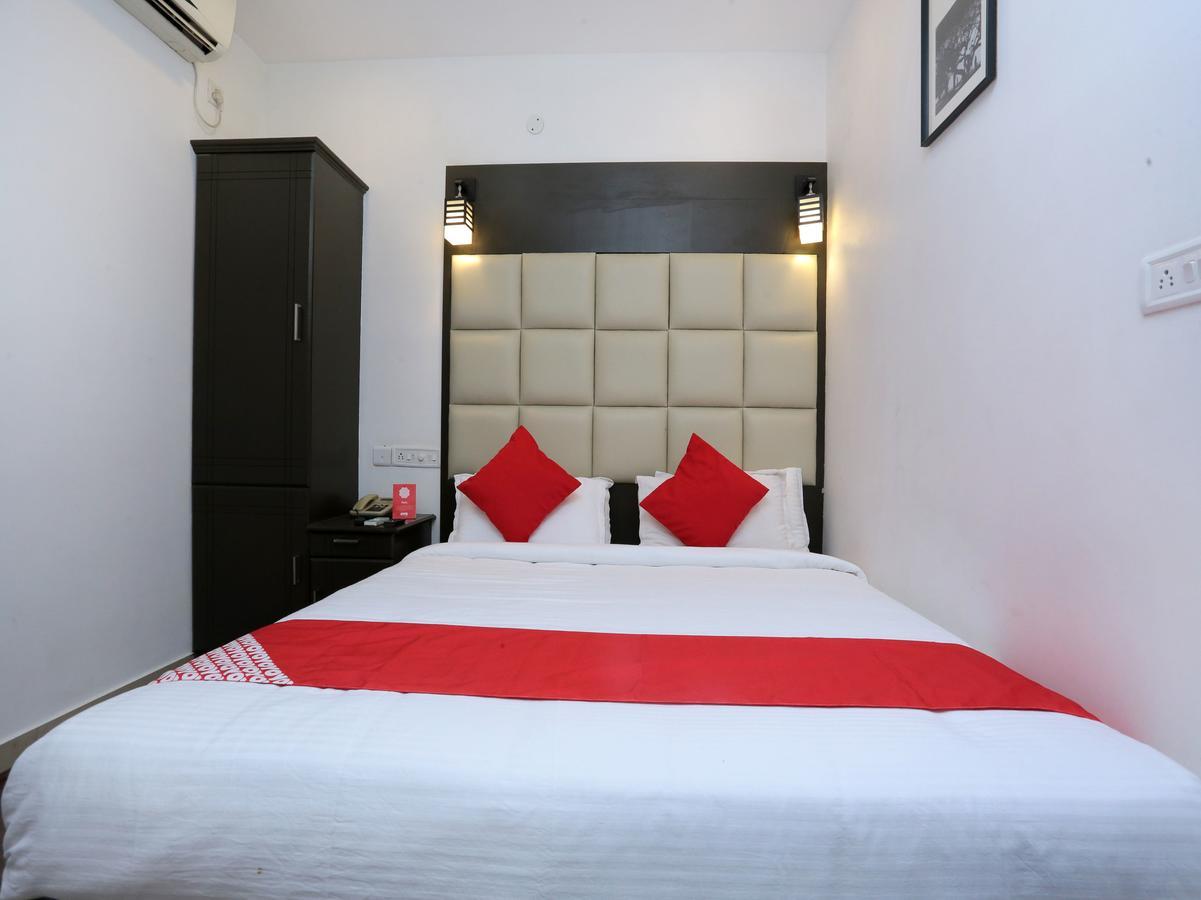 Hotel Qube Kochi Zewnętrze zdjęcie